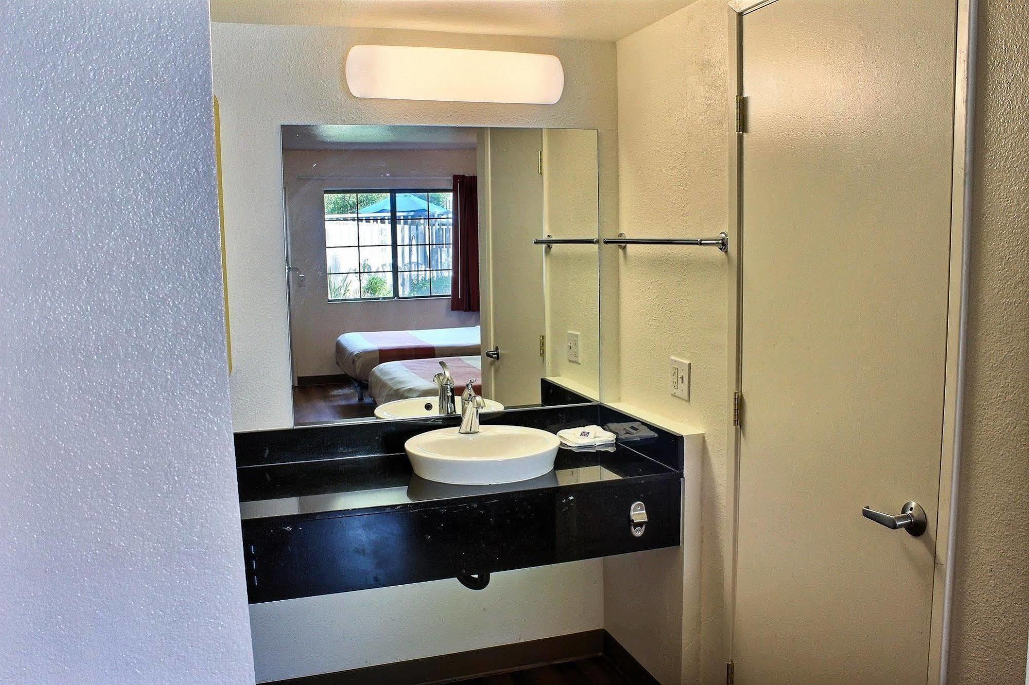 Motel 6-Paso Robles, Ca エクステリア 写真