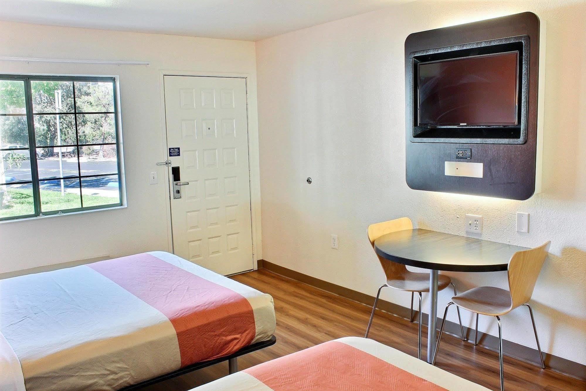 Motel 6-Paso Robles, Ca エクステリア 写真